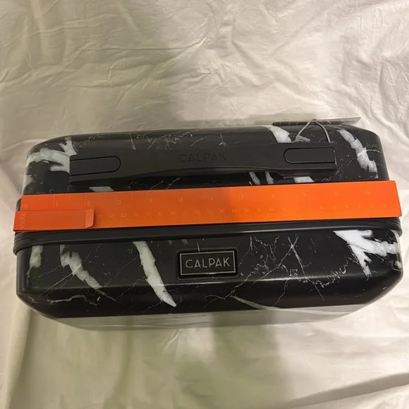 Calpak vanity case midnight Marble - Picture 2 of 10